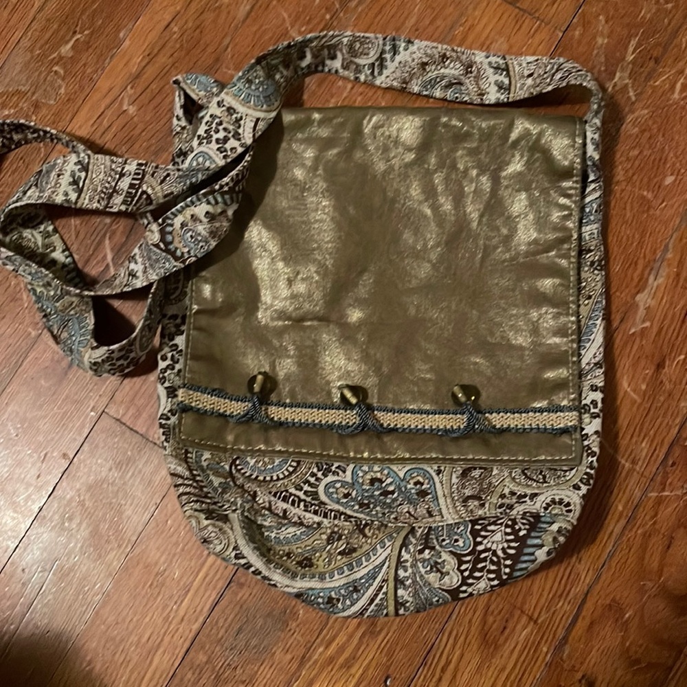 Beautifully detailed shoulder bag